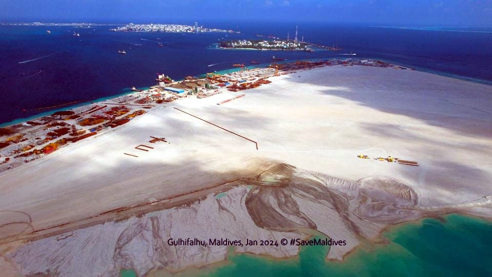 MALDIVES DREDGE DUMPING ON CORAL REEFS STOPPED BY INJUNCTION